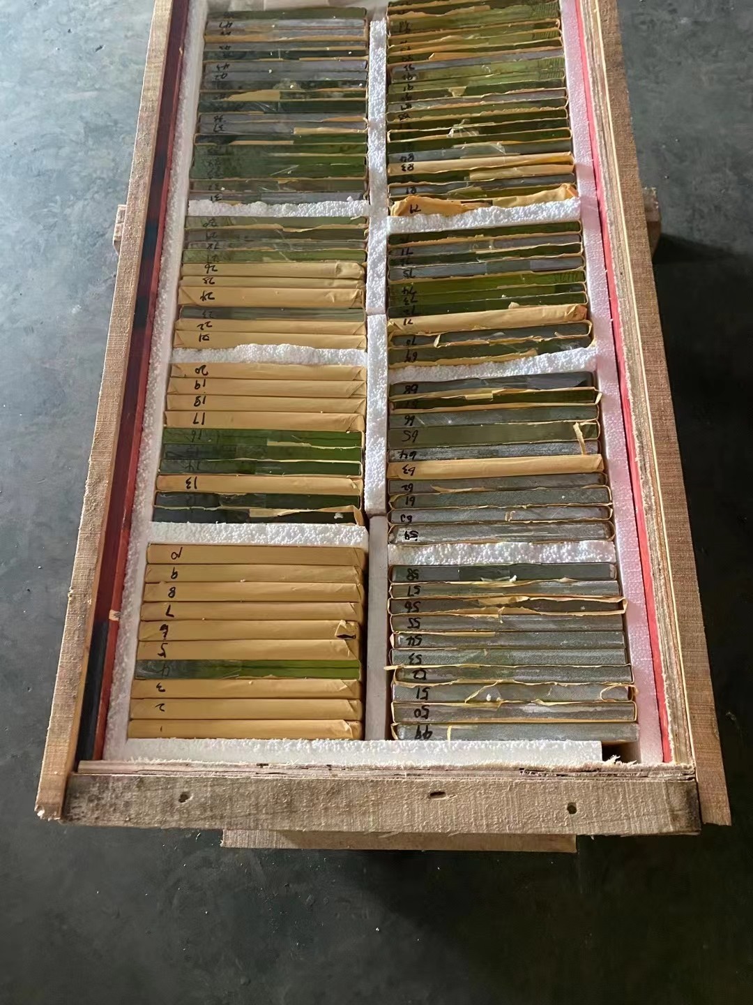 昌吉防护玻璃的抗氧化度